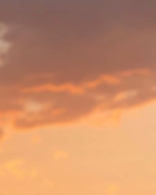 Günbatımı Gökyüzü ve Bulutlar.