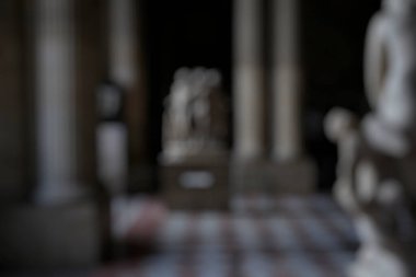 Kilisenin bulanık arka planı