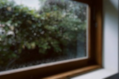 Evdeki pencerenin penceresi