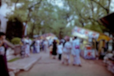 Şehirdeki bulanık insanlar