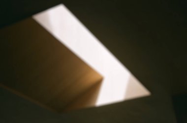 Bir bardak ışık ile soyut arkaplan