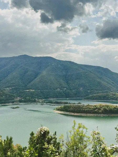 Beat Bulgaria Mountains Der Nähe Von Ploviv City Mit Fluss — Stockfoto