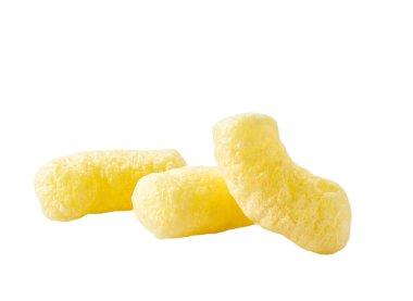 Beyaz arka planda izole edilmiş mısır gevreği seti. Lezzetli mısır çubukları.