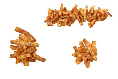 Kızarmış soğan, beyaz arka planda izole edilmiş. Kavrulmuş soğan kızartması..