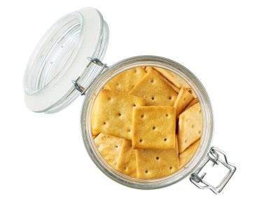 Kare krakerlerle dolu bir kavanoza yakın çekim. Üst görünüm.