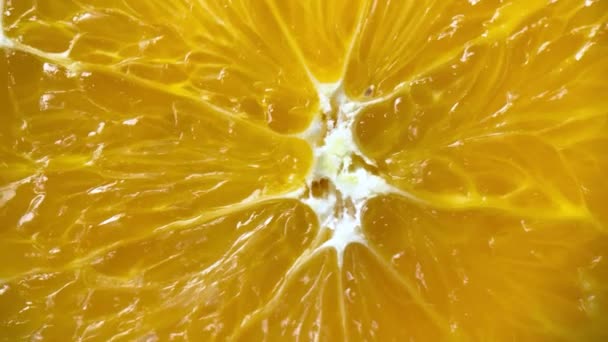Wyciskam Świeżą Soczystą Pomarańczę Ekstremalne Zbliżenie — Wideo stockowe