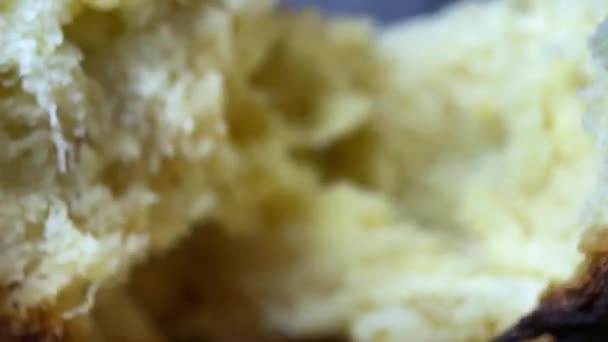 Macro Dolly Taze Ekmek Kırıyor Fps Yavaşlama Hareketi — Stok video