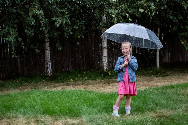 Little Girl Rain — Stock Photo, Image