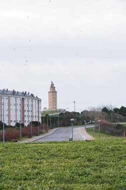 Herkül Kulesi bilinen en eski deniz feneridir. 1. yüzyılda yapılmış.,