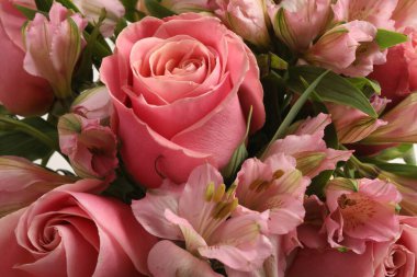 Güzel pembe gül buketi