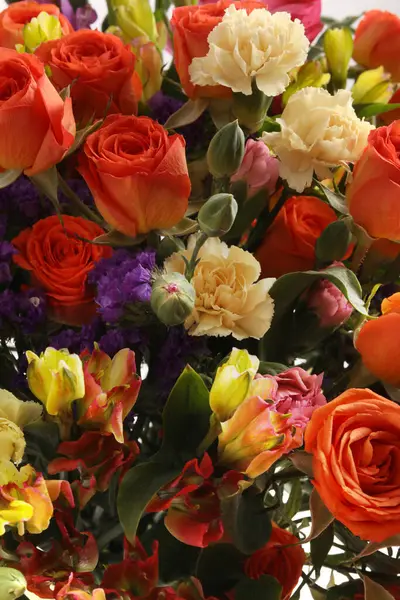 Renkli çiçek arka planı. bahar çiçeği kartı