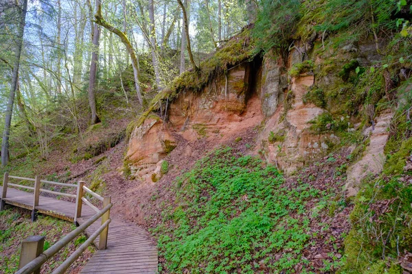 Scogliere Sabbia Rossa Sigulda Lettonia Parco Nazionale Gaujas — Foto Stock