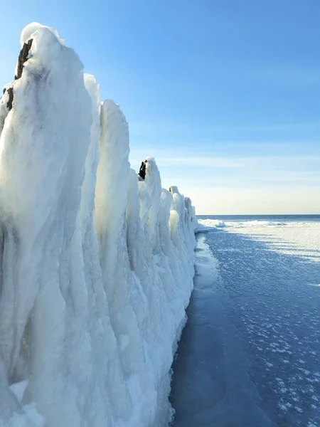 Staré Dřevěné Molo Tuja Lotyšsku Baltského Moře Chladného Zimního Rána — Stock fotografie