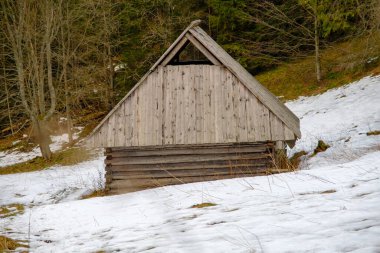 Tatra Dağları, Polonya - 30 Aralık 2023: Tatra Dağlarında Strazyska Vadisi Dağ Sığınağı