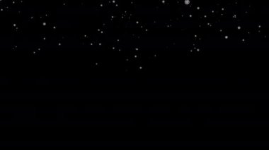 Siyah arka planda kar taneleri ya da düşen kar animasyonu. Mutlu kristaller, tatil, yeni yıl ve kış mevsimi konsepti. 4K video