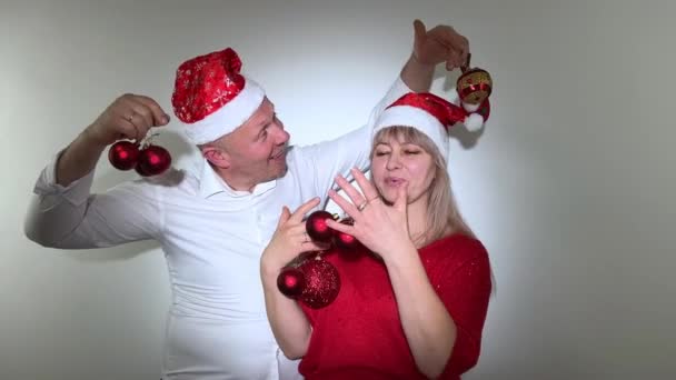 Party Einladung Neujahr Und Weihnachten Mann Und Frau Erwachsene Tanzen — Stockvideo