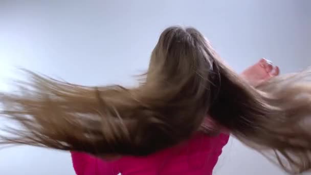 Widok Tyłu Brunetki Długimi Prostymi Włosami Młody Model Pięknymi Włosami — Wideo stockowe