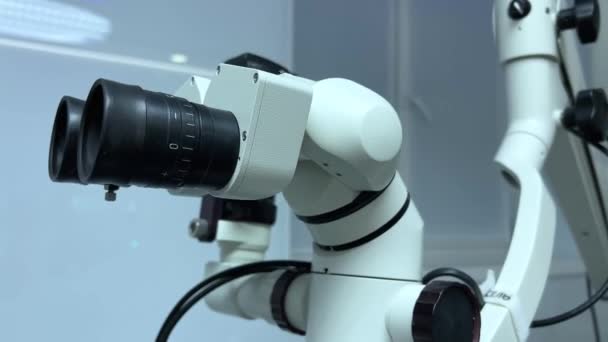 Microscópio Odontológico Escritório Odontológico Com Equipamentos Modernos Microscópio Profissional Microscópio — Vídeo de Stock