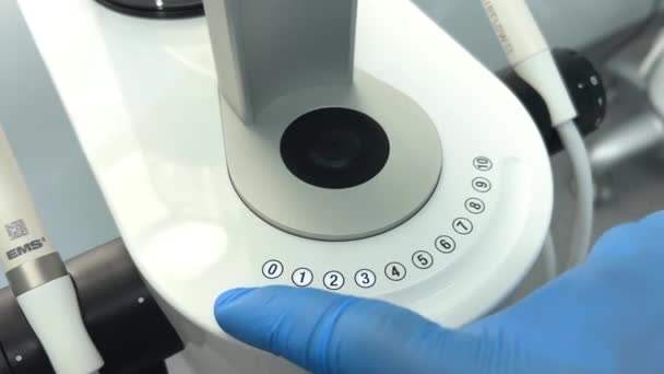 Пристрій Глибокої Чистки Зубів Каменю Очищення Тартару Нальоту Новіший Апарат — стокове відео