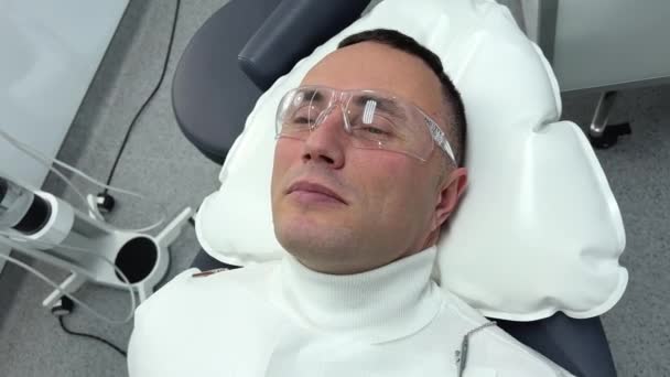 Lyckad Tandläkare Utnämning Framgångsrik Tandläkare Utnämning Tandläkare Behandla Tänder Manliga — Stockvideo