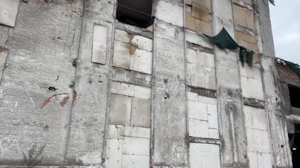 Ukrajina Vinnitsa Zničený Dům Poškozená Rozbitá Okna Žádné Dveře Ukrajinský — Stock video