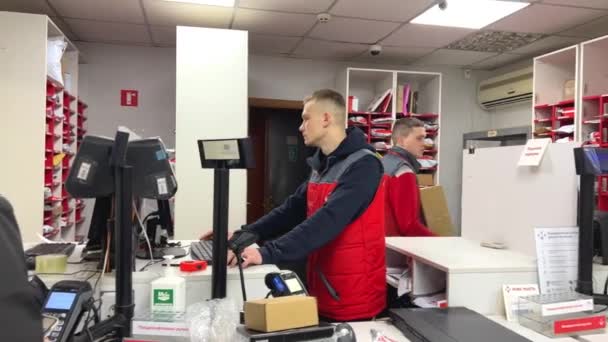 Sales Assistant Checkout Checks Documents Client Post Office Equipment New — Stok video