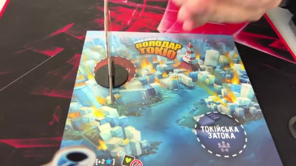 Young Guys Play Board Game Richard Garfield Owner Tokyo Throw — Wideo stockowe