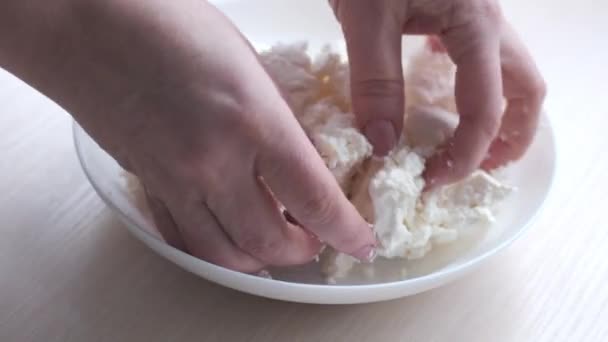 Woman Plate Kneading Cottage Cheese Hands Pancakes Nalistniki Syrniki Cooking — Stok video