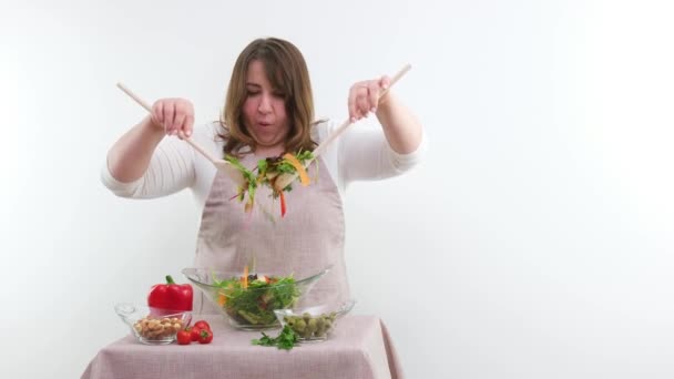 Woman Eating Salad Table Organic Vegetables Enjoying Healthy Diet Standing — Vídeos de Stock