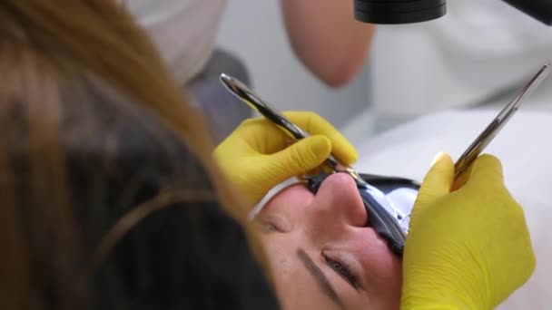 Review Prevention Dental Caries Woman Dentists Chair Dental Procedure Yellow — Vídeos de Stock