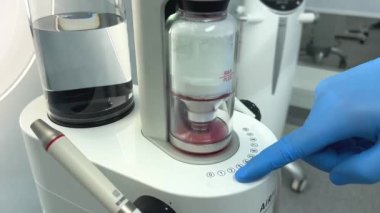 Device for deep cleaning of teeth from tartar machine start Cleaning stones and plaque The newest apparatus on a white background Dentistry new inventions Airflow Ukraine Vinnitsa Salon Space 2023