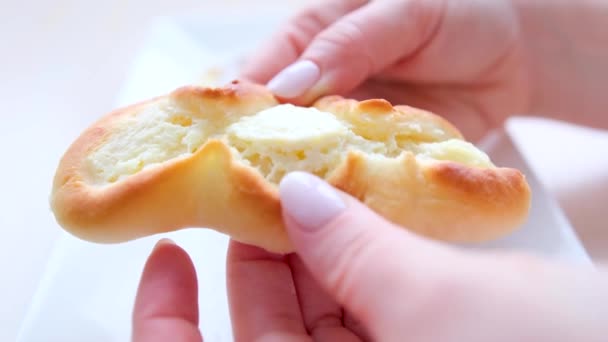 Female Hands Tearing Fresh Soft Curd Cake Two Halves Delicious — Vídeo de stock