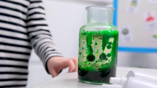 Elementary School Science Chemistry Classroom Enthusiastic Teacher Shows Funny Chemical — Video Stock
