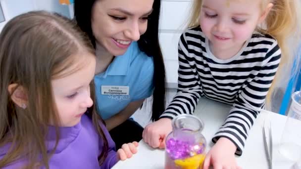 Chemistry Laboratory Children Two Girls Room Experiments Paints Laboratory Assistant — Stock Video