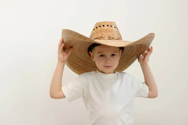 Bambino Bianco Shirt Sombrero Cappello Festival Cubano Messicano Danza Tradizioni — Foto Stock