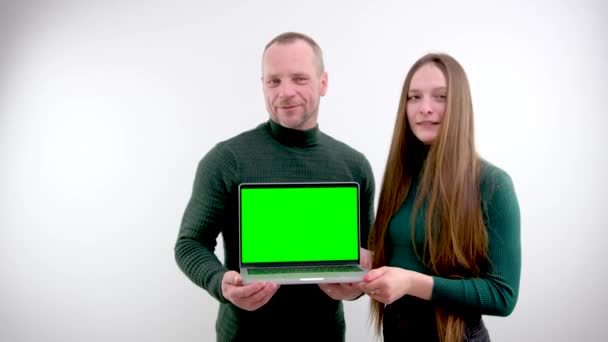 Two Software Developers Analyzing Source Code Looking Green Screen Chroma — Vídeo de stock