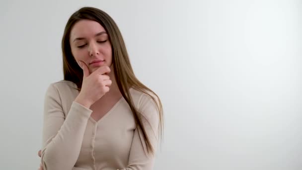 Portrait Beautiful Thinking Woman Gesturing Brainstorming Sorgt Sich Besorgtes Mädchen — Stockvideo