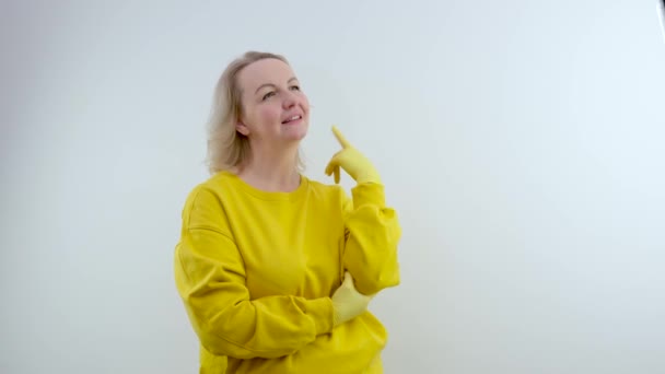 Baner Miejsce Czyszczenia Tekstu Adv Firma Sprzątanie Gospodyni Domowa Blondynka — Wideo stockowe