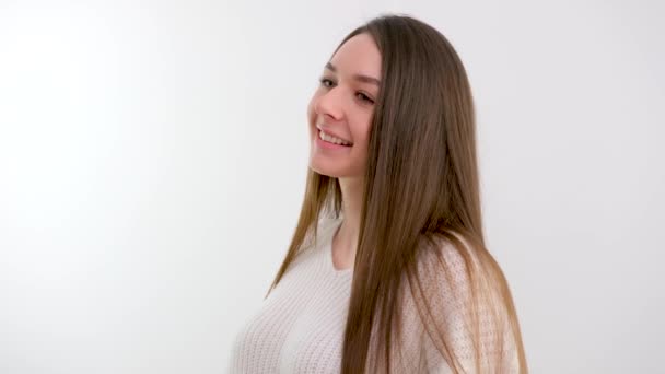 Mutlu Çıplak Kadın Kapatın Uzun Saçlı Güzel Bakımlı Güzel Bir — Stok video