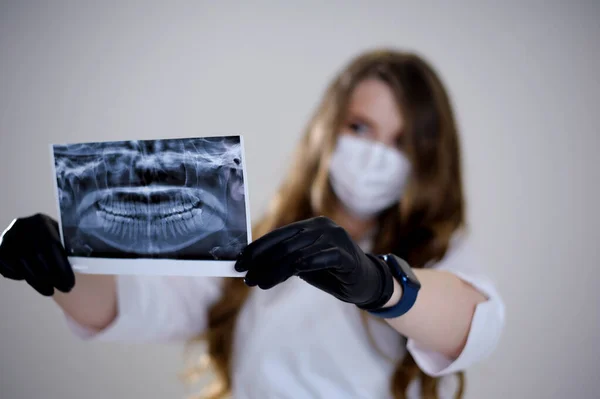 Röntgenbild Des Kiefers Aller Menschlichen Zähne Aus Nächster Nähe Kernspintomographie — Stockfoto