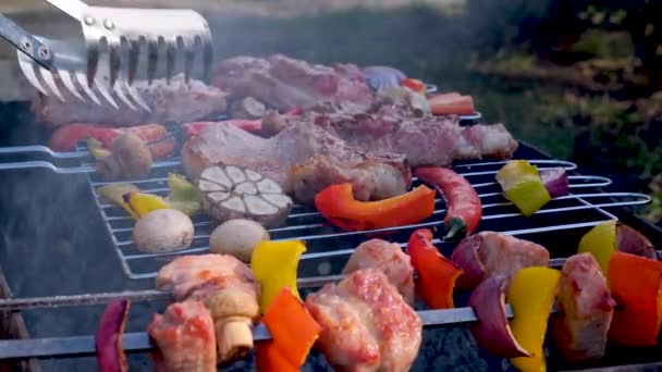 Sulu Bifteğin Mutfakta Kızarırken Yakın Plan Çekimi Şef Lezzetli Bir — Stok video