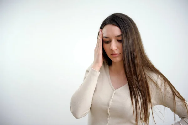 Portret Zestresowanej Chorej Kobiety Bólem Głowy Chorej Kobiety Biznesowej Cierpi — Zdjęcie stockowe