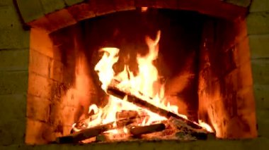 Sıcak, rahatlatıcı şömine. UHD TV ekran koruyucu. Meditasyon videosu. Yüksek kalite 4k görüntü