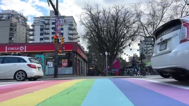 Vancouvers Şehir Merkezinde Davie Bute Gökkuşağı Kaldırımları Neşeli Köy Birleşmesi — Stok video
