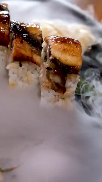 Restaurant Food Court Servant Japon Asie Sushi Anguille Est Servi — Video