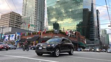 Vancouver Canada 2023 metropol büyük şehir hayatı gökdelenler yeni modern ve eski evler ofis trafiği trafik trafiği Vancouver Mimarisi zaman çizelgesi