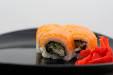 Tabakta taze Philadelphia Roll. Yüksek kalite fotoğraf