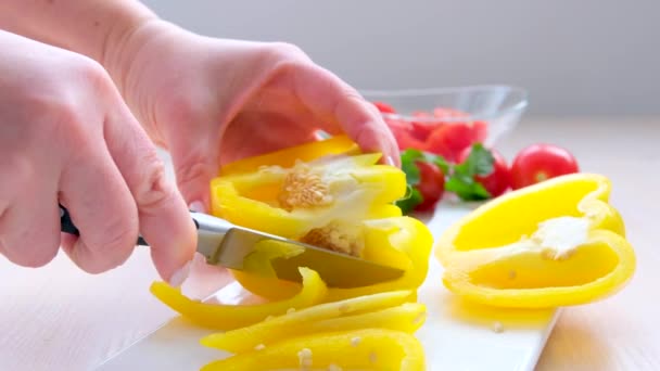 Close Shot Chefs Hands Cutting Fresh Red Bell Pepper Knife — Stock Video