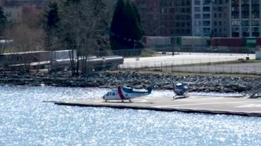 Vancouver, Kanada 'nın Grouse Dağı' ndaki helikopterle uçmak Vancouver 'da yıl boyunca en çok ziyaret edilen eğlence merkezidir ve şehir merkezine 15 dakika uzaklıktadır. Orada Vancouver, Kanada 2023 helikopteriyle uçabilirsiniz.