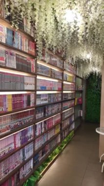 Kanada 'daki KT kafe Vancouver lezzetli Bubble Tea Waffle ve diğer tatlılar küçük Asya restoranı Vancouver Canada 2023